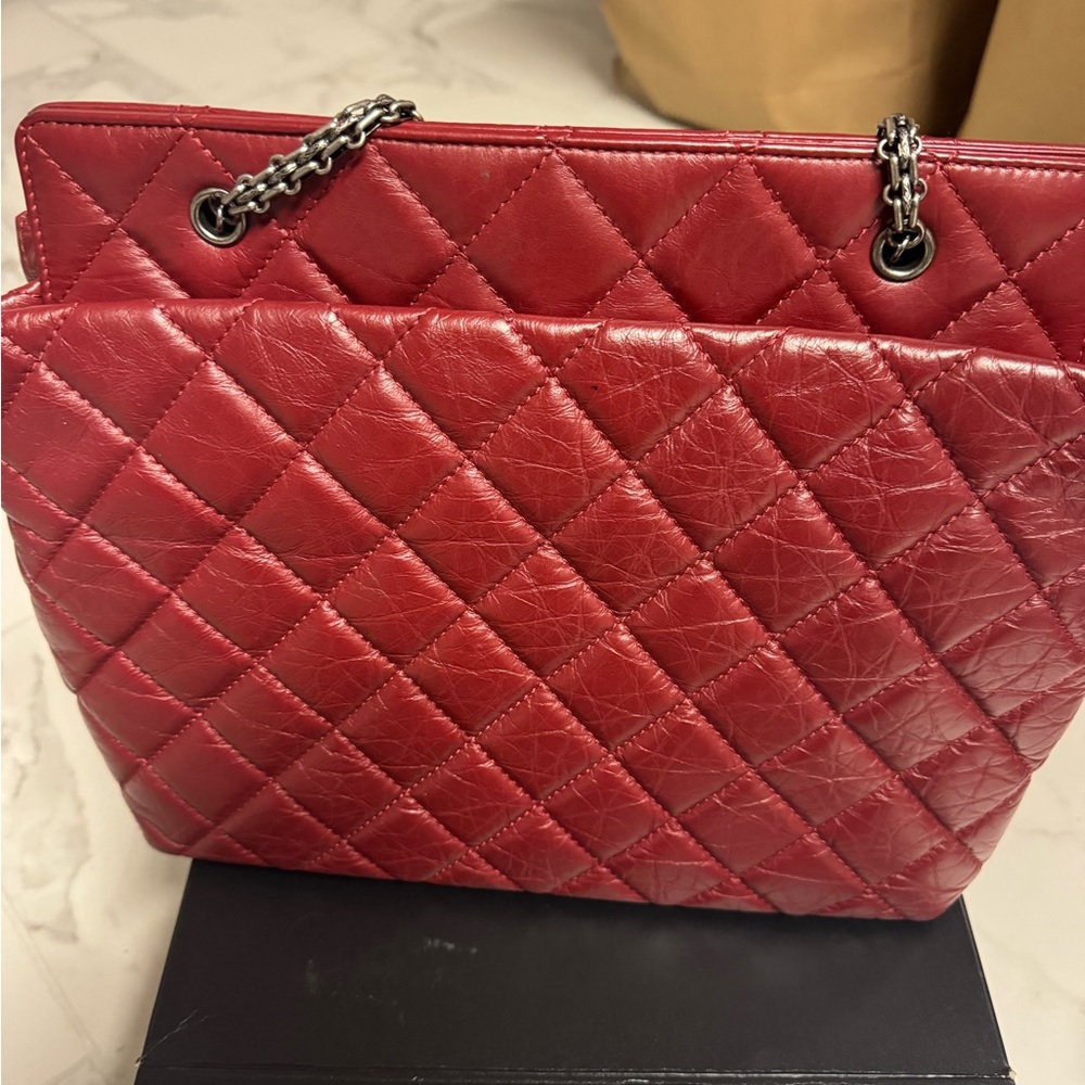 Chanel Red Quilted Chain Tote Shoulder Bag - Picture 2 of 16